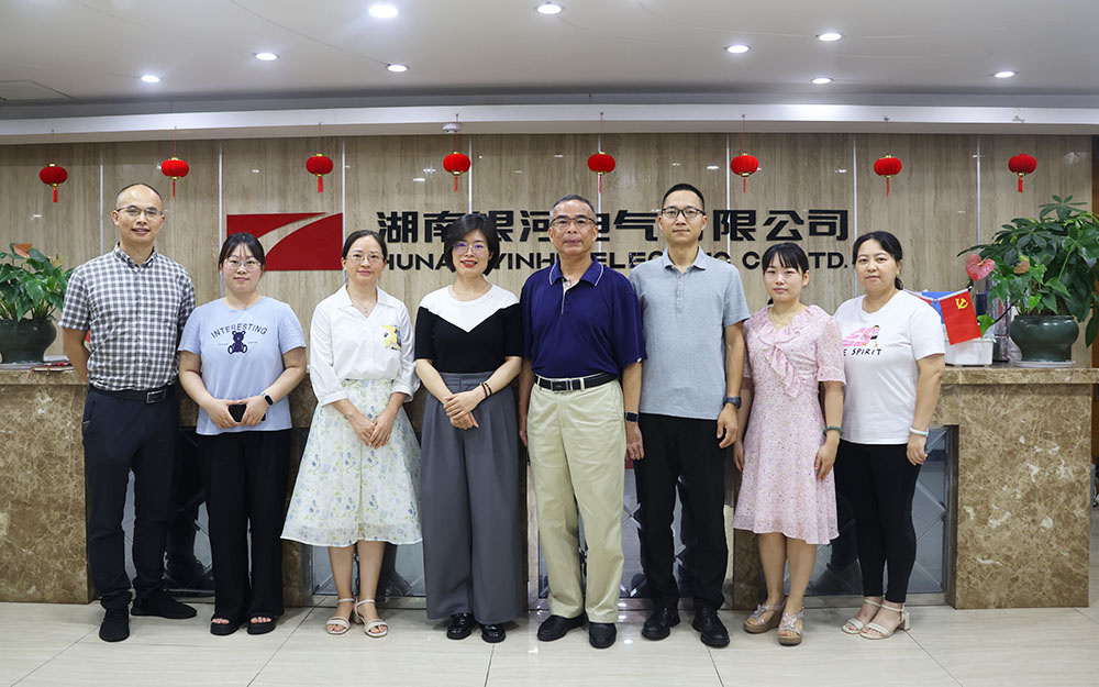 经开区人才局辅导莅临我司领导 经开区人才局辅导莅临我司领导