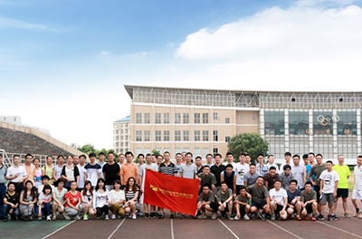 恒力长跑队六周年，，，，，驰骋的东升国际官网梦