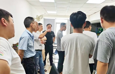 东升国际官网电气组织出产部进建电气柜装置布线工艺