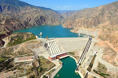 黄河水电2013年新投光伏电站10座，，，，，，装机达1087MW
